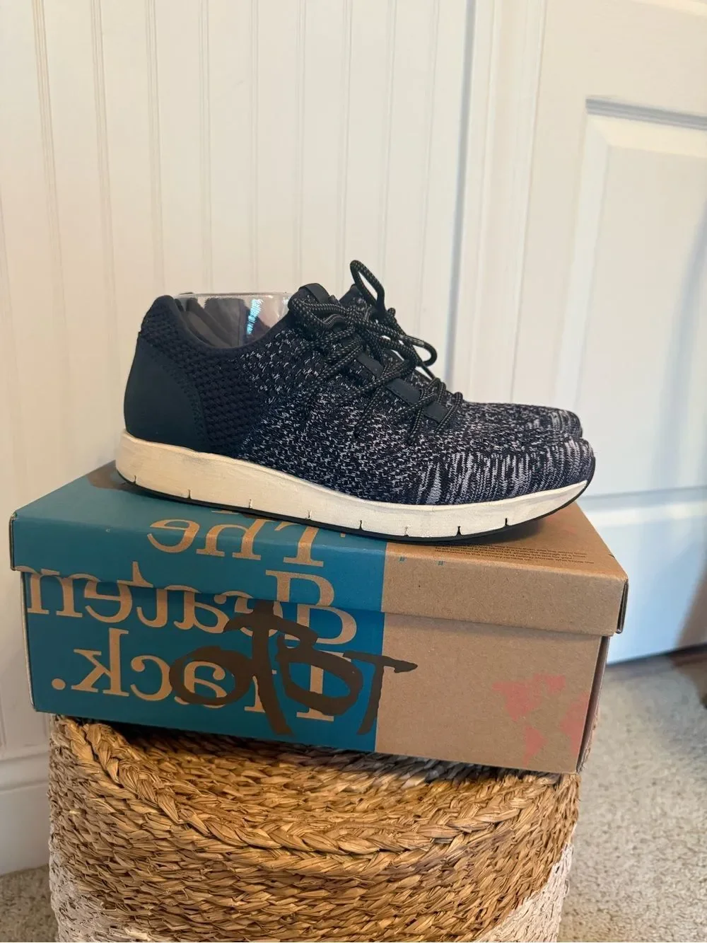 OTBT Women's Blue and White Knit Lace-Up Sneakers